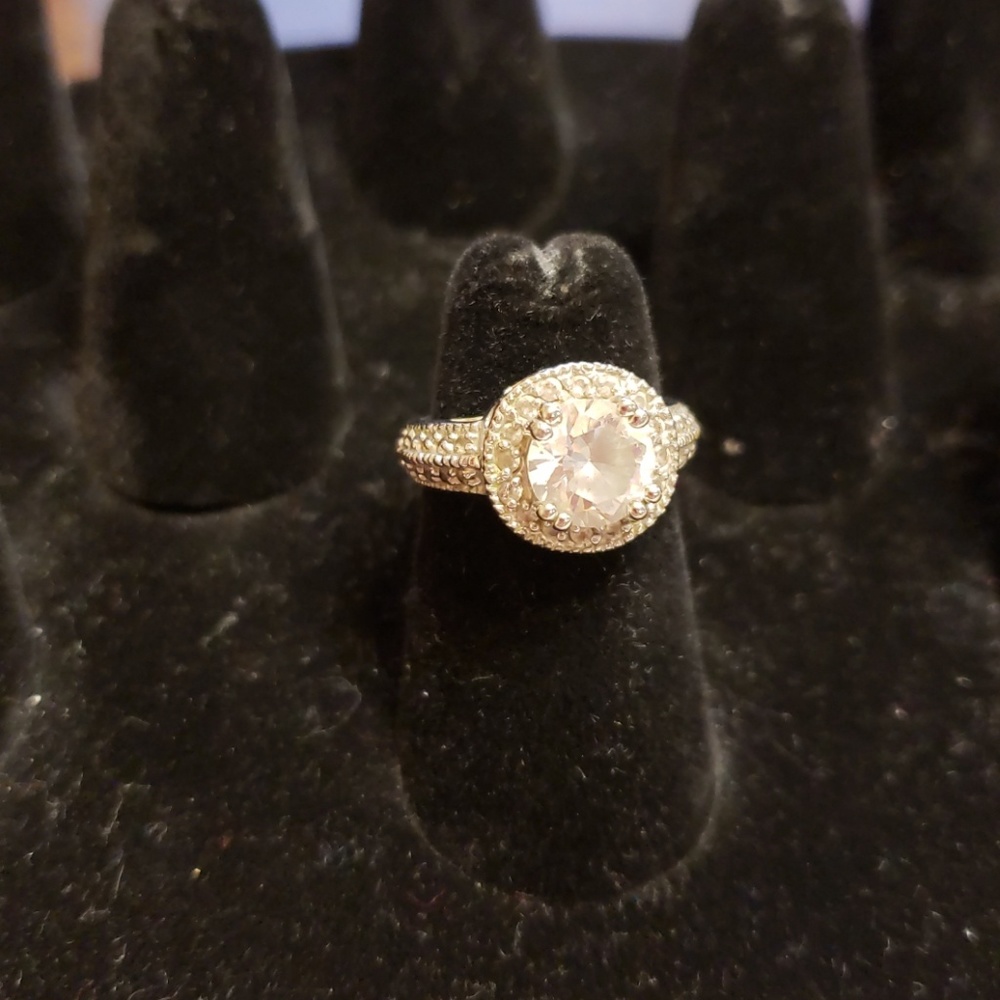 Premier Designs Laura ring